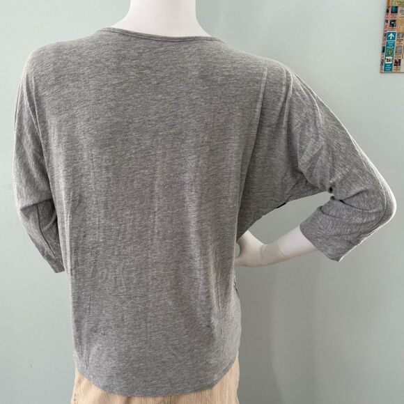 Old Navy Hello Kitty Winking Polka Dot Heather Grey Graphic Tee Shirt Girls XL - Picture 2 of 5